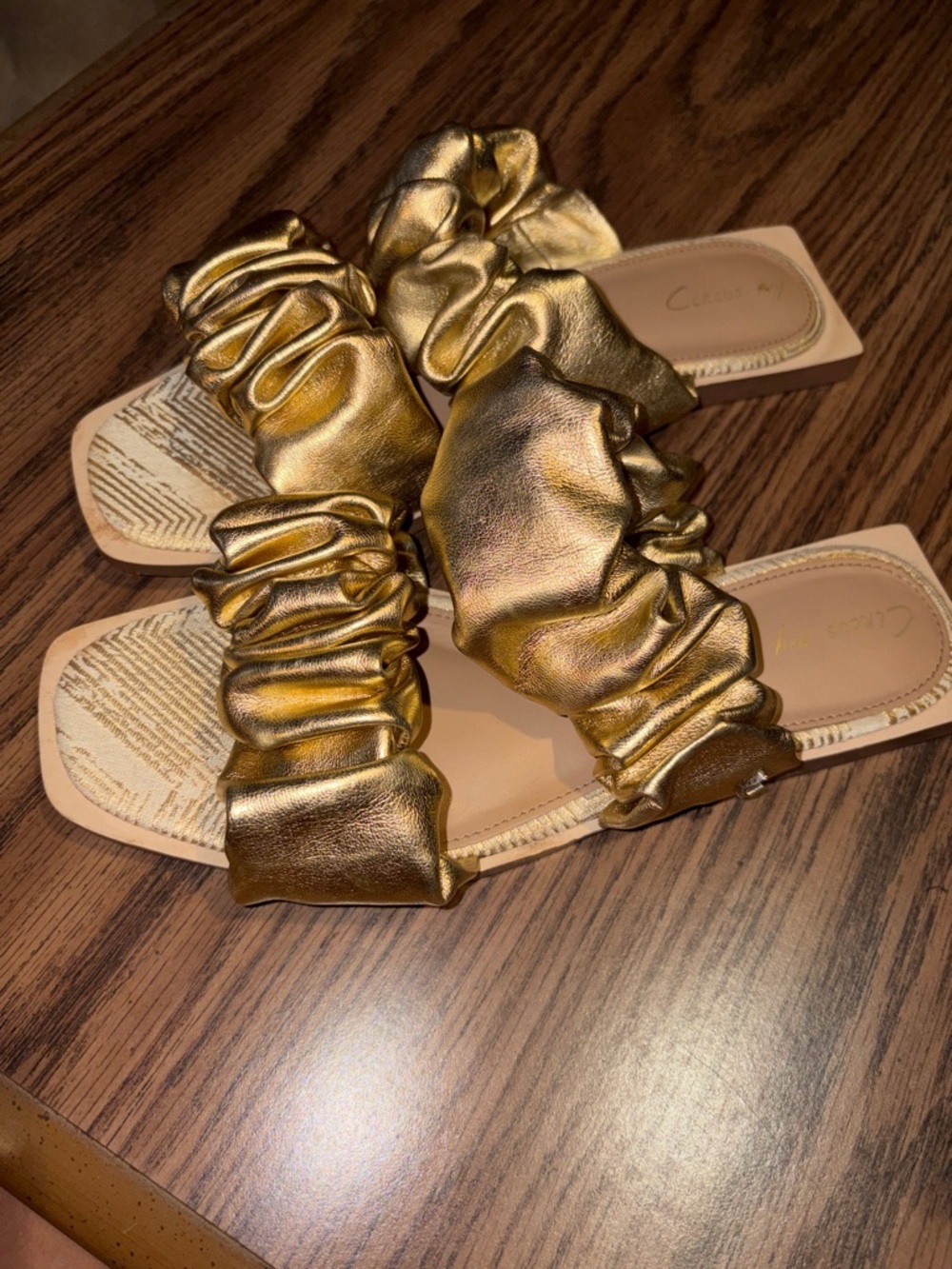 CIRCUS NY Womens Gold Croc Iggy Toe Block Heel Slip On Slide Sandals 7 M